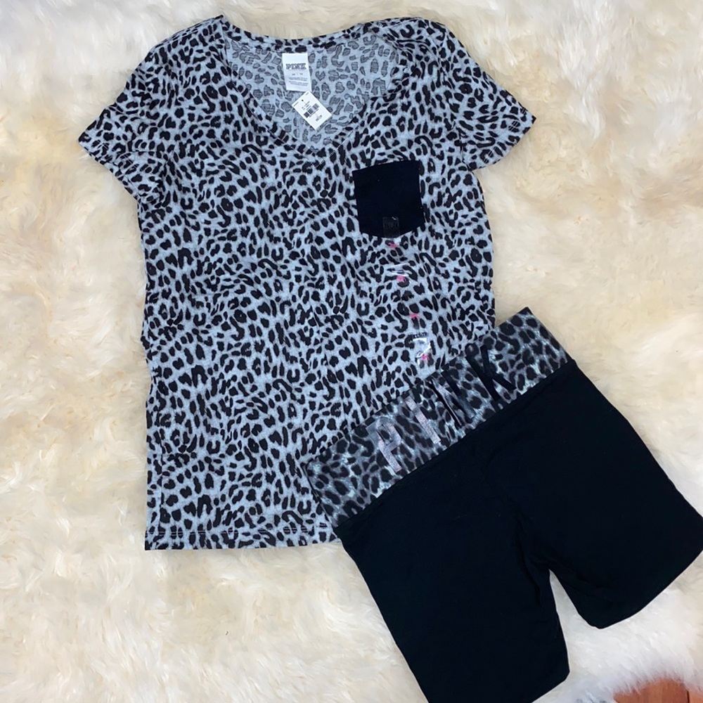 Victoria’s Secret Pink tee and shorts outfit XS